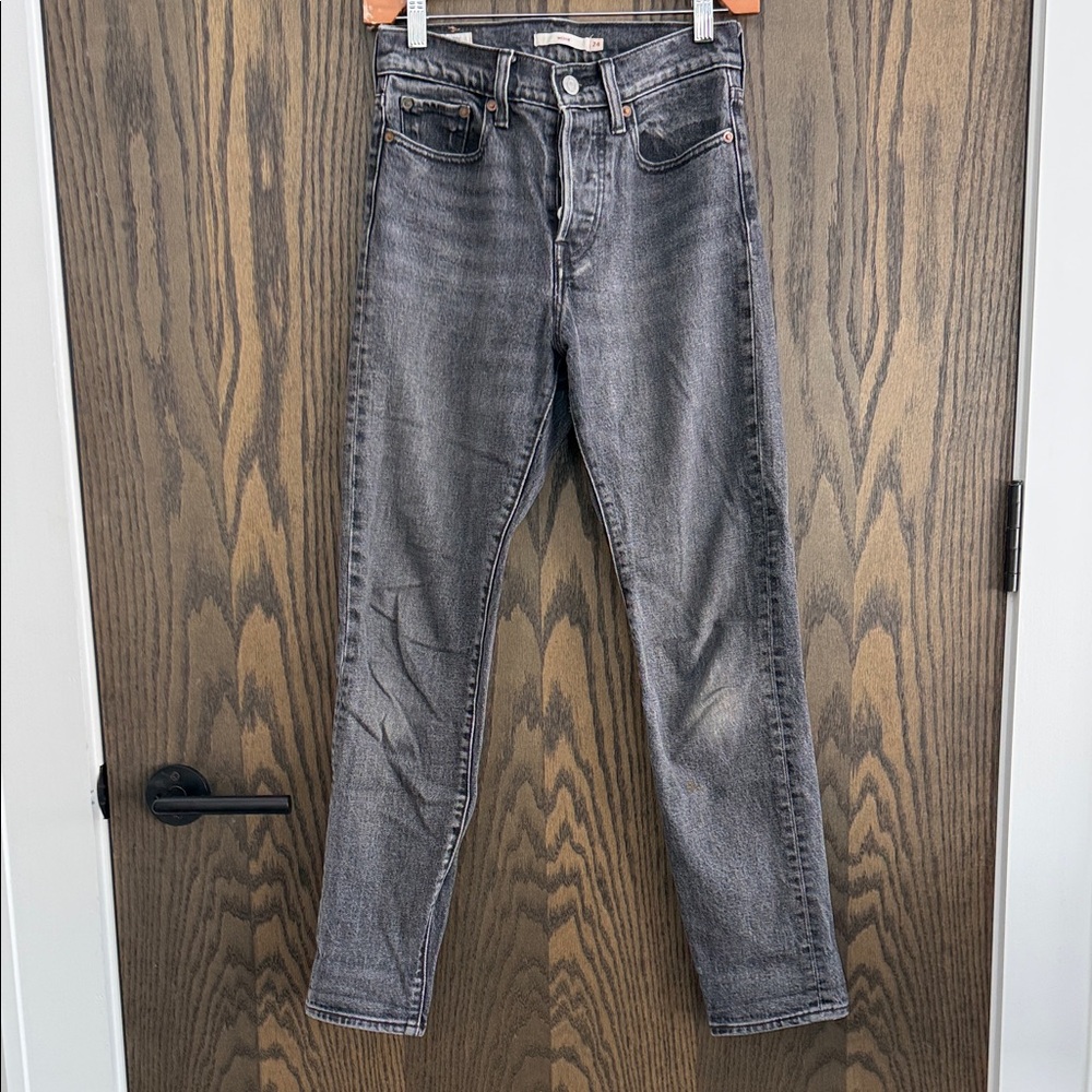 Levi’s • Wedgie